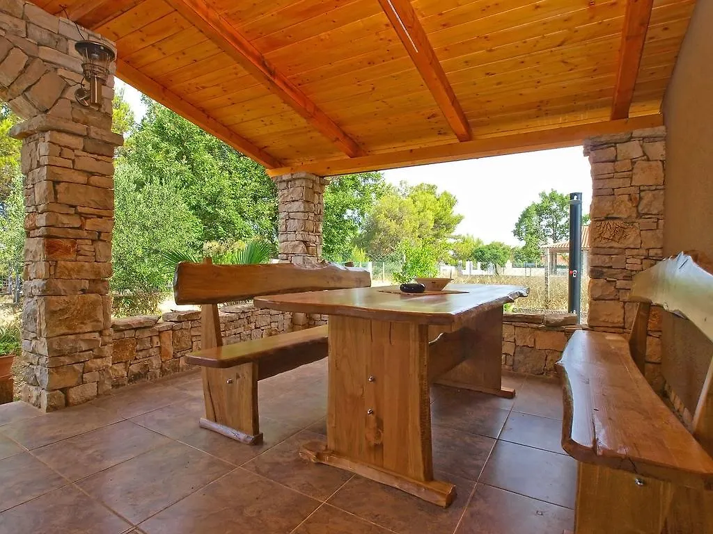 House Nikola 1422 Βίλα Peroj