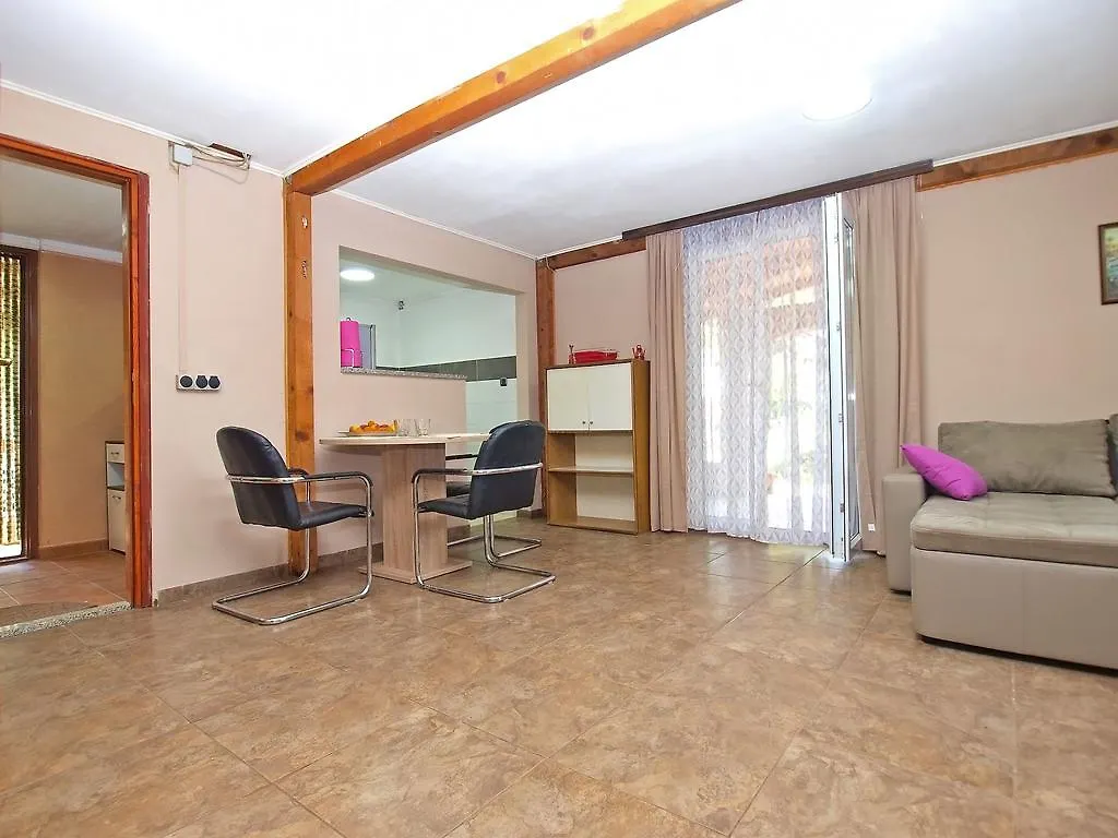 House Nikola 1422 Βίλα Peroj